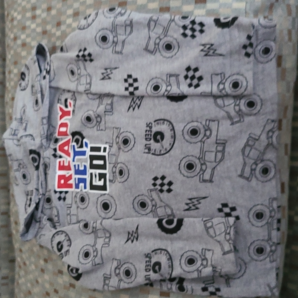 Graphic Tee with hood